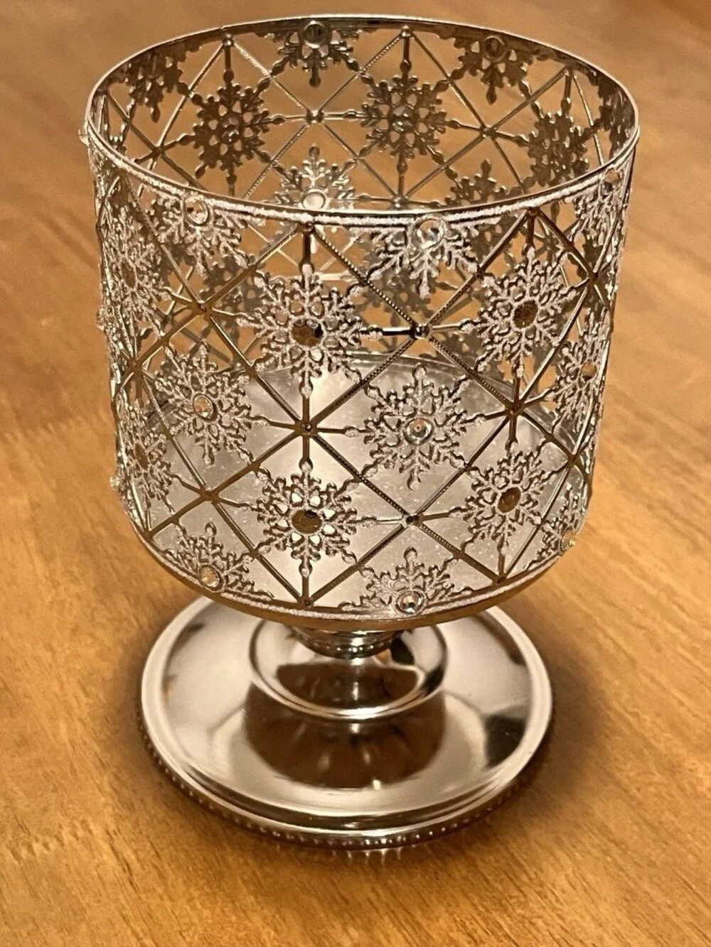 Bath & Body Works Geo White Sparkle SNOWFLAKE Pedestal 3 Wick Candle Holder 2022